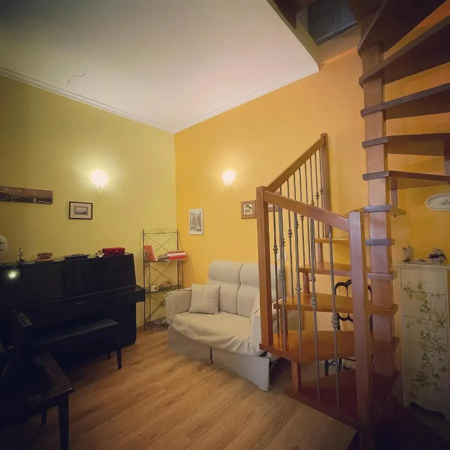 Appartamento Jenniʻs Indipendent Tiny House Napoli