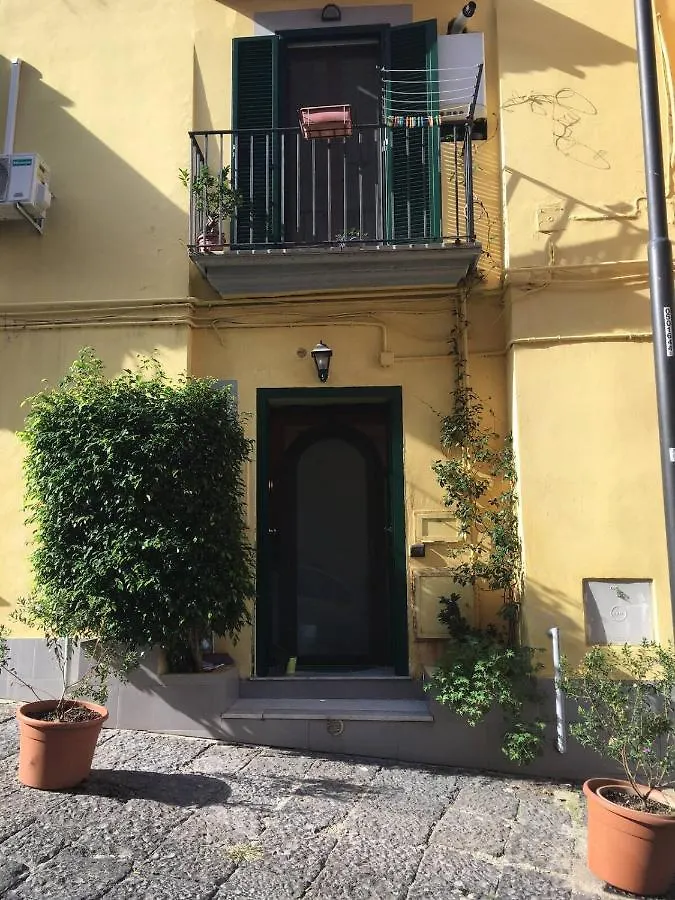 Jenniʻs Indipendent Tiny House Apartamento Nápoles 0*,  Itália
